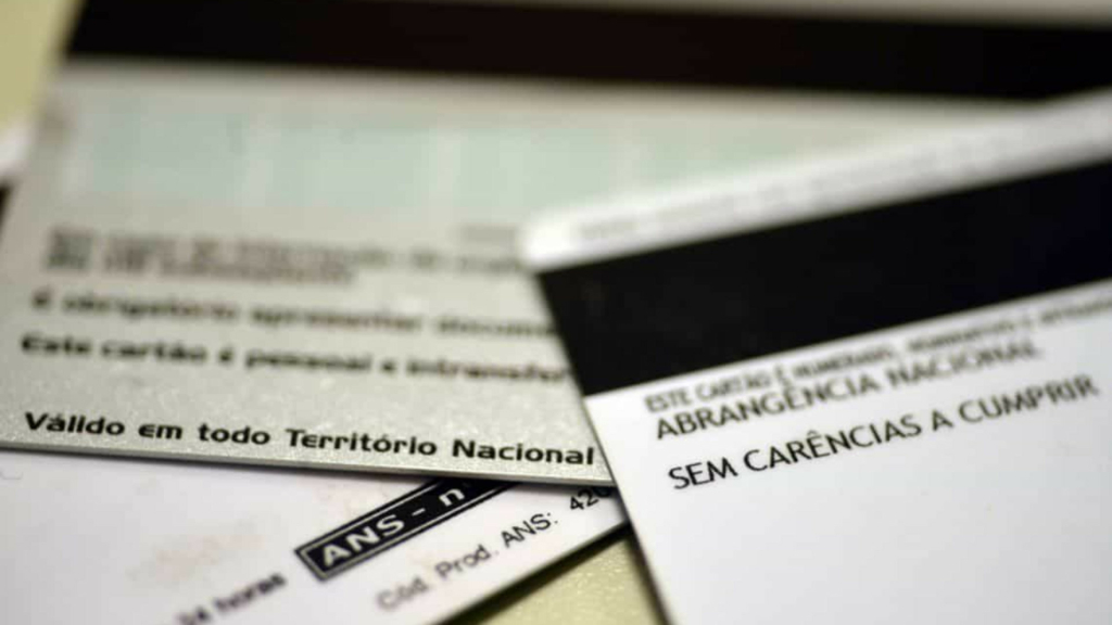 Queixas contra cancelamento unilateral de planos de saúde disparam em 1 ano; entenda