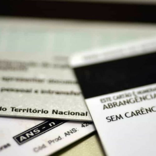 Queixas contra cancelamento unilateral de planos de saúde disparam em 1 ano; entenda