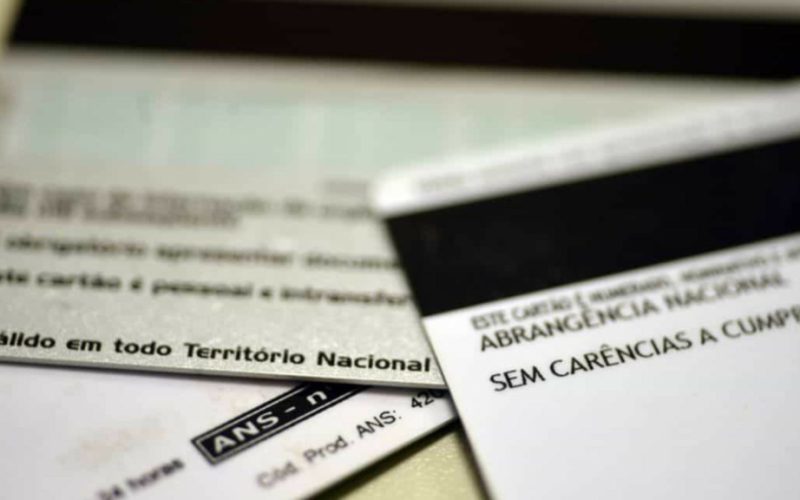 Queixas contra cancelamento unilateral de planos de saúde disparam em 1 ano; entenda